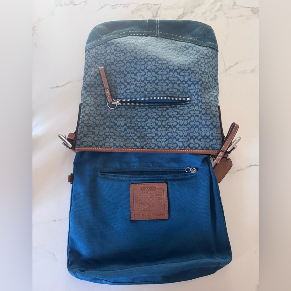 Coach Signature & Suede Blue Shoulder Bag #F10944 - Picture 3 of 12